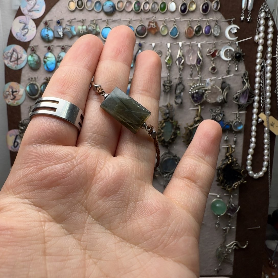 J***弥合成碳硅石纯铜小猫