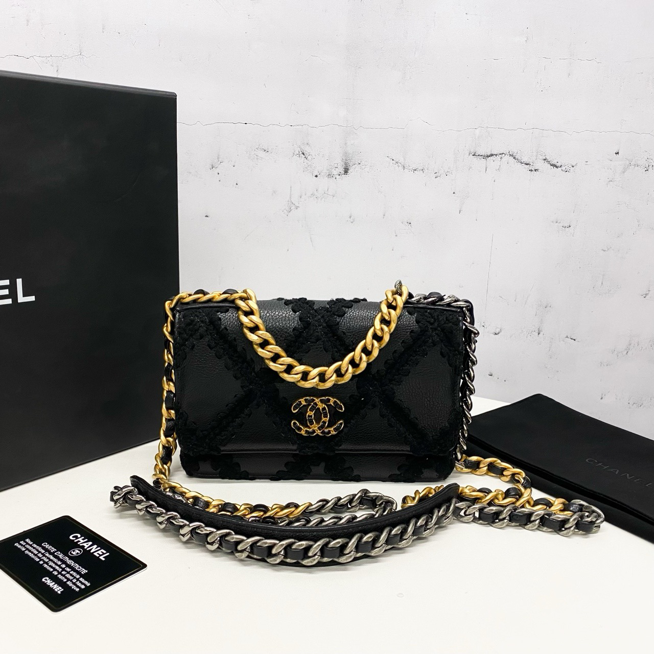 99新 Chanel/香奈儿 香奈儿19Bag发财包