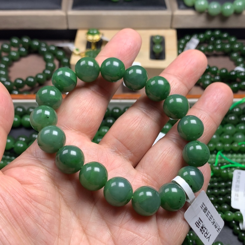 【闪购商品】和田玉（碧玉）手串未镶嵌花****道12m m