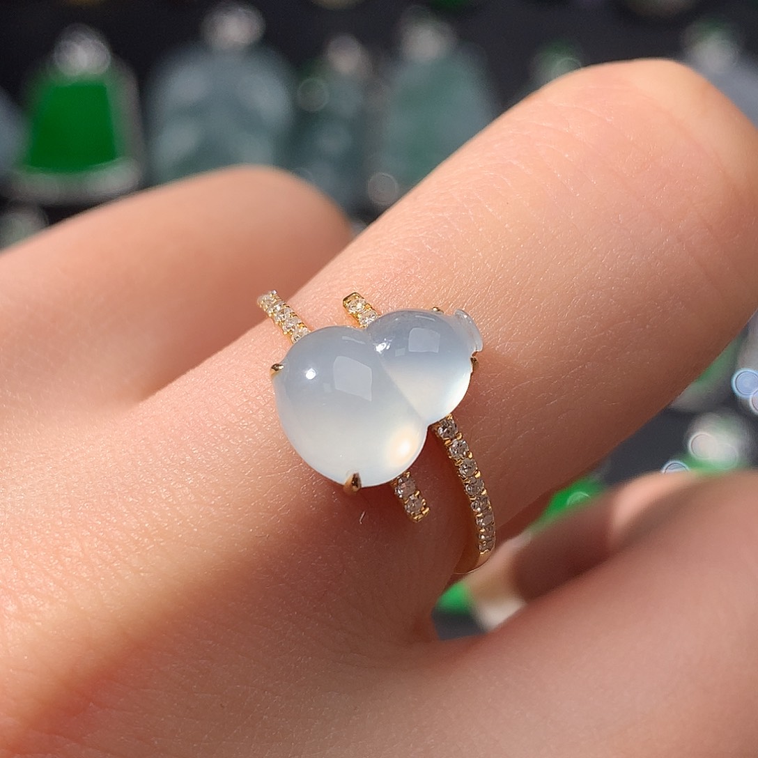 翡翠戒指18K金镶嵌葫芦