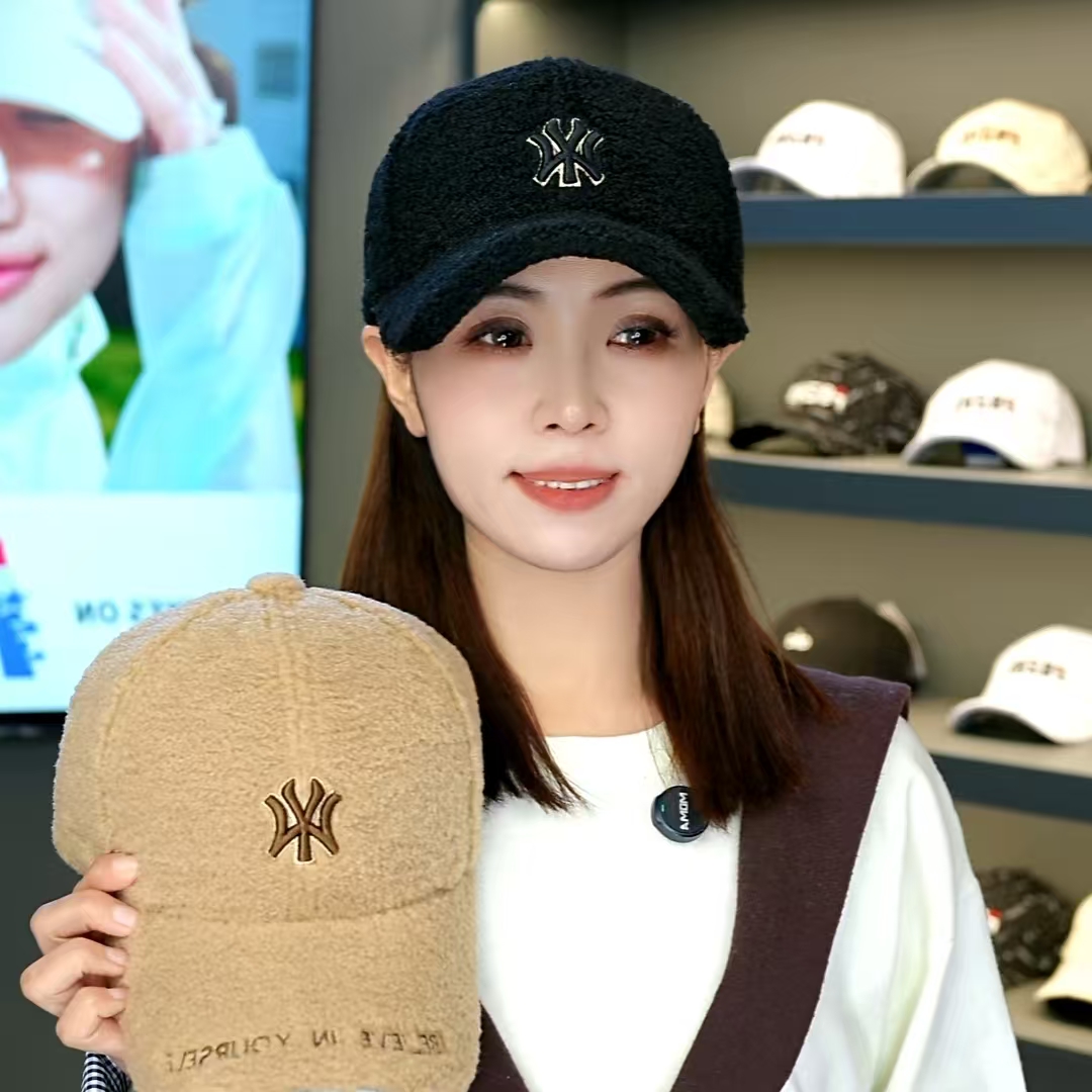 羊羔绒帽子秋冬季防寒保暖显脸小棒球帽新款大头圆脸毛绒鸭舌帽