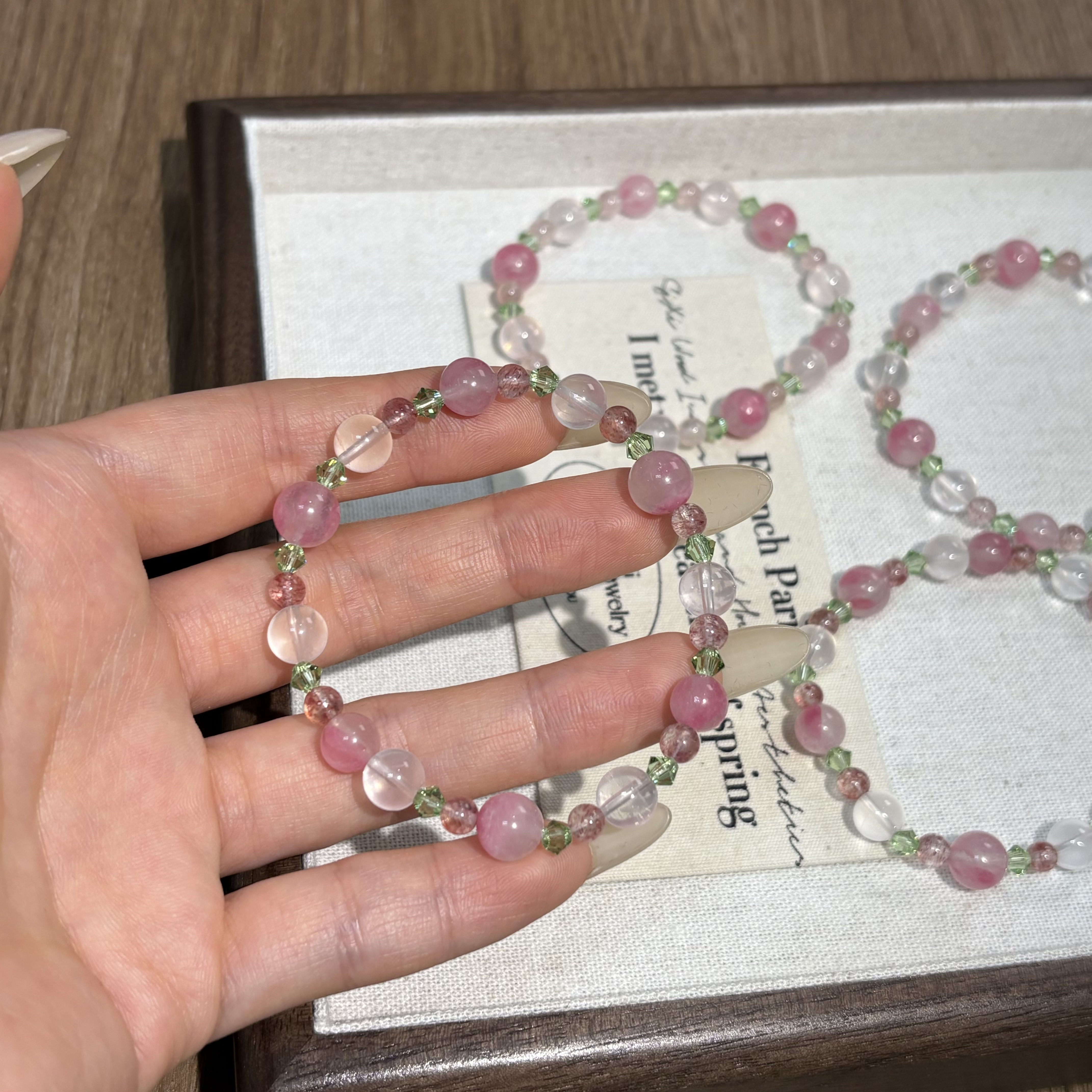 【Y003】樱花雨草莓晶施华洛奶白晶多样性发其一