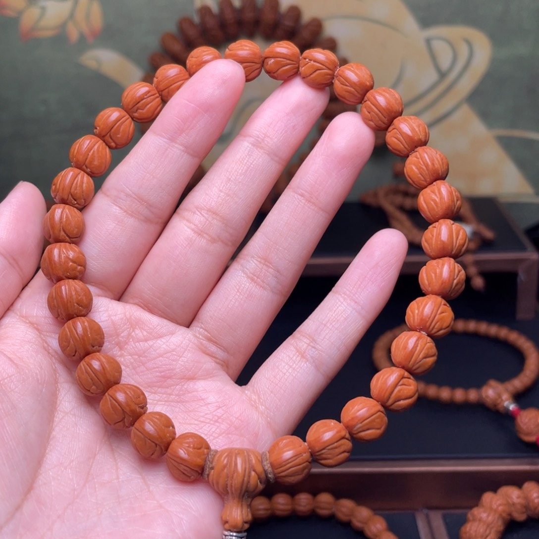 嘉***木桃核把件10玉龙脊