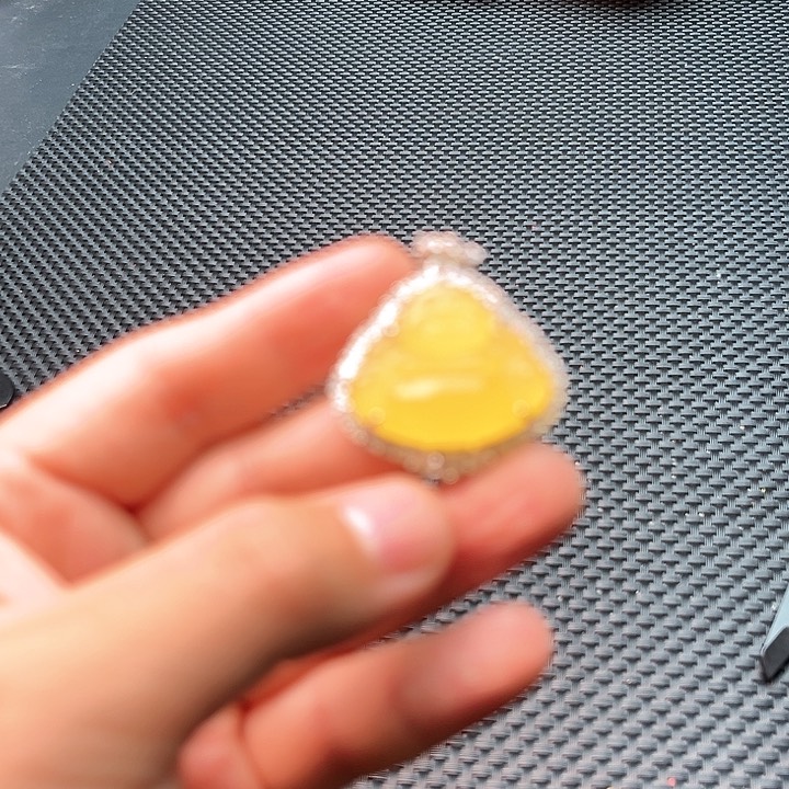 翡翠颈饰未镶嵌啊啊