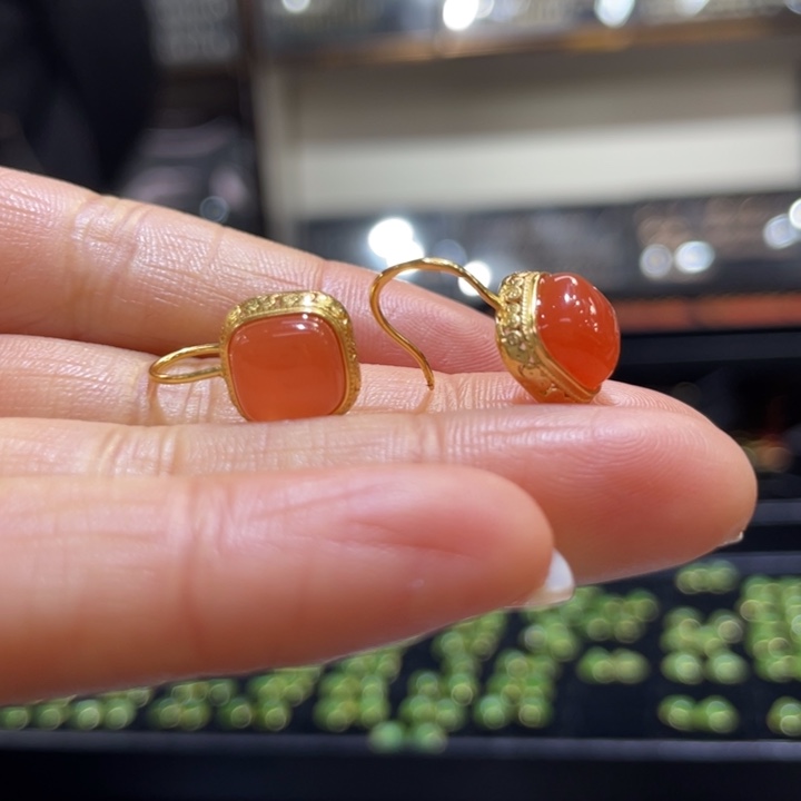 南红玛瑙银S925镶嵌耳饰