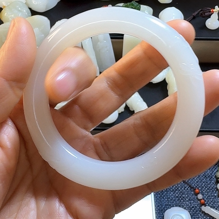 和田玉（白玉）颈饰未镶嵌笑***、