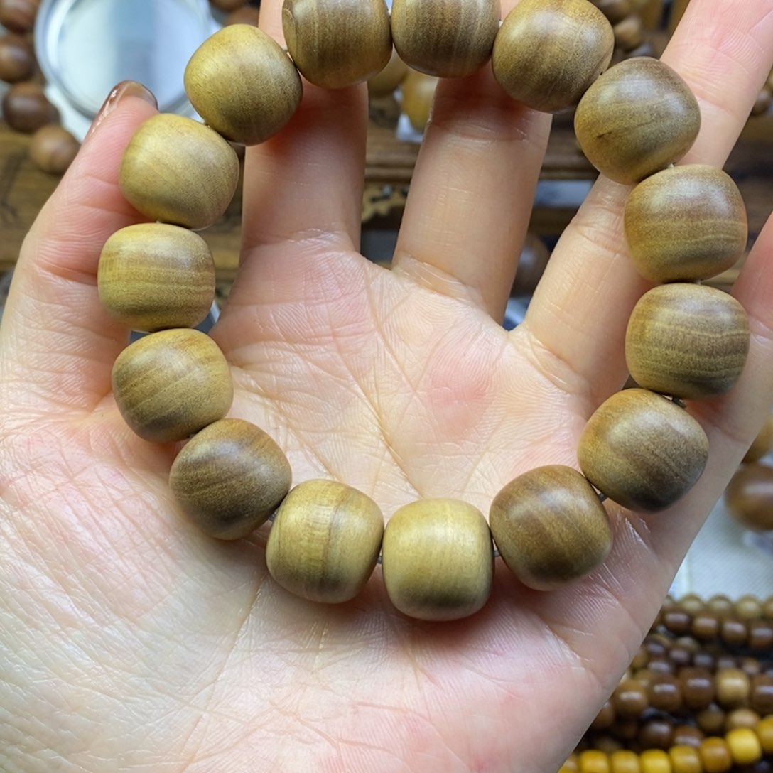 檀香木手串/手链徐****）1516老山檀黑肉横纹奶香手串