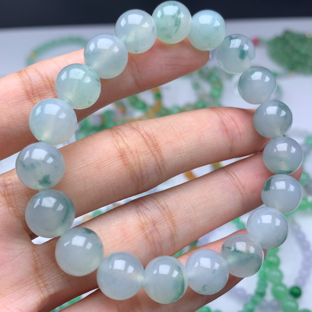 翡翠手链未镶嵌卡