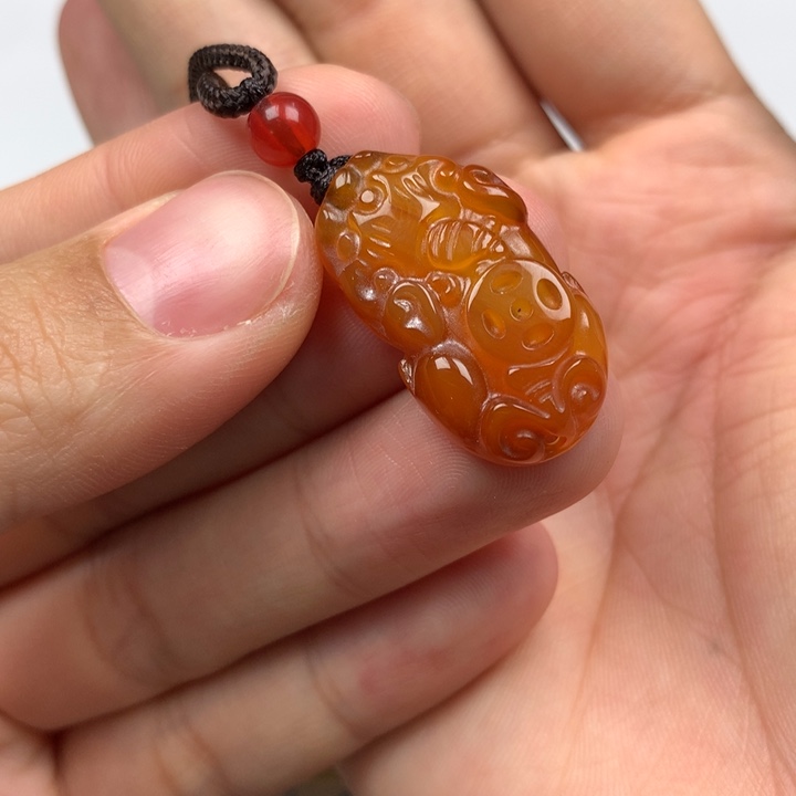 玛瑙/玉髓颈饰未镶嵌貔貅