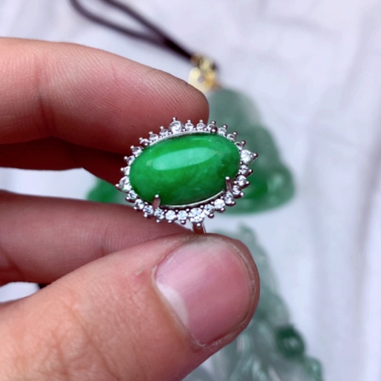 翡翠吊坠(不含链)未镶嵌