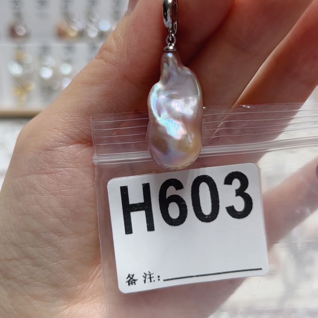 颈饰未镶嵌淡水珍珠