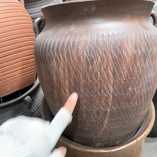 紫砂花盆口25高度31咖色