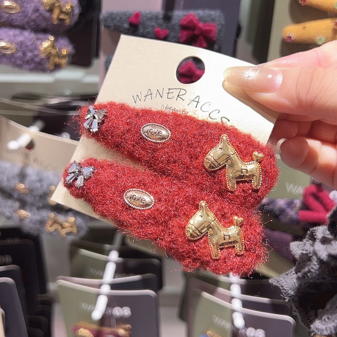 非金属红色小马掰掰一对