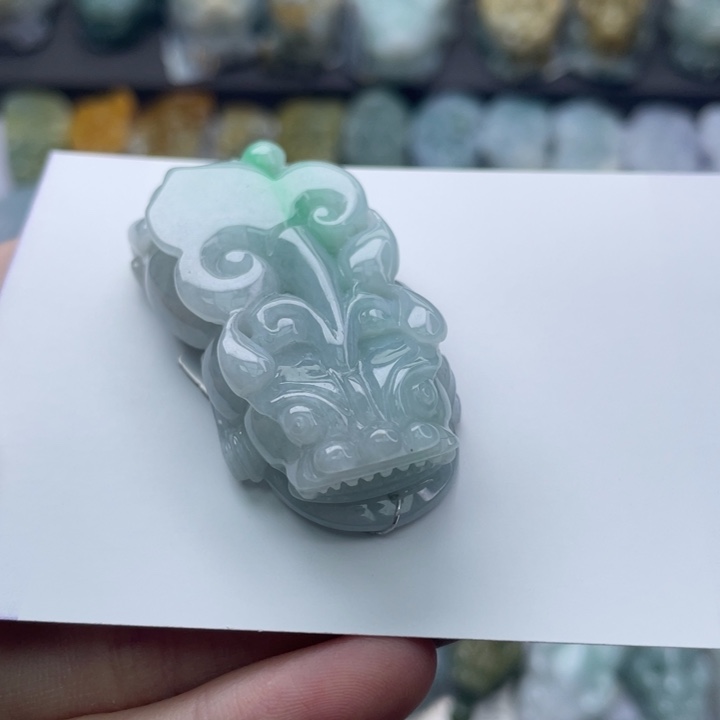 翡翠颈饰未镶嵌貔貅