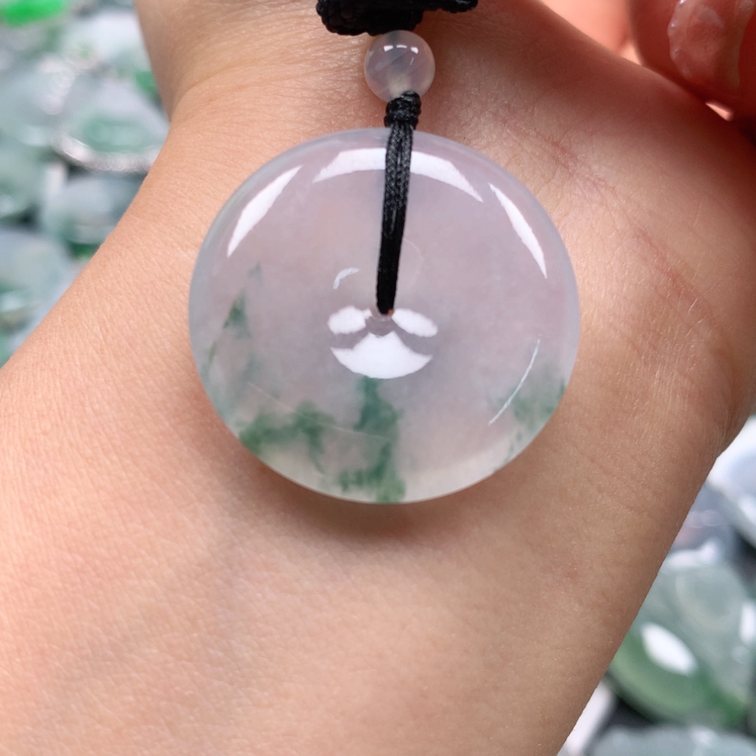 翡翠颈饰未镶嵌天然翡翠