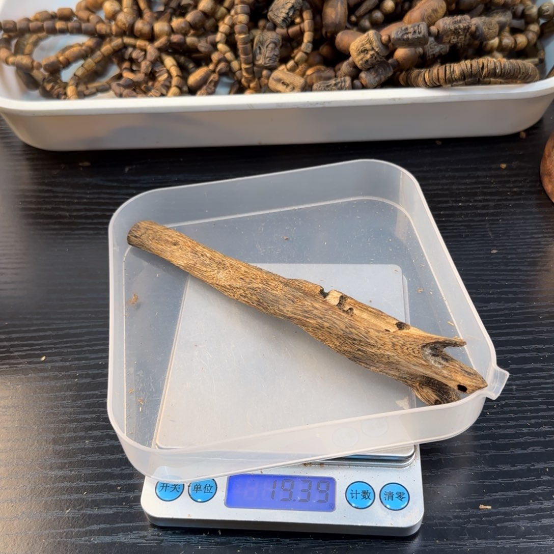 线香奇楠虫漏19.3克陆河