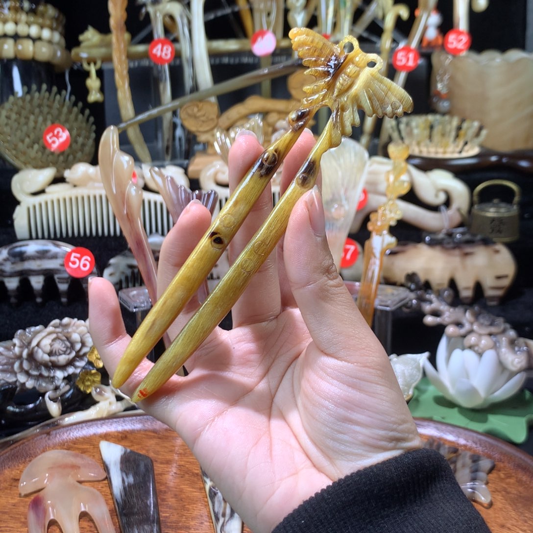 非金属高贵羊精雕蝴蝶U