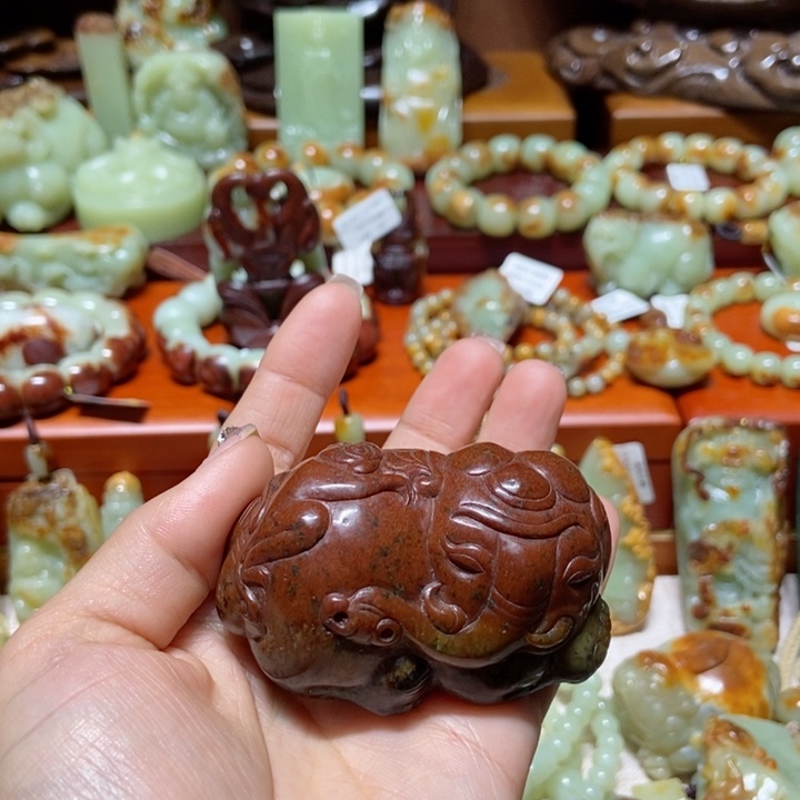 岫岩河磨玉（透闪石质玉）把件未镶嵌