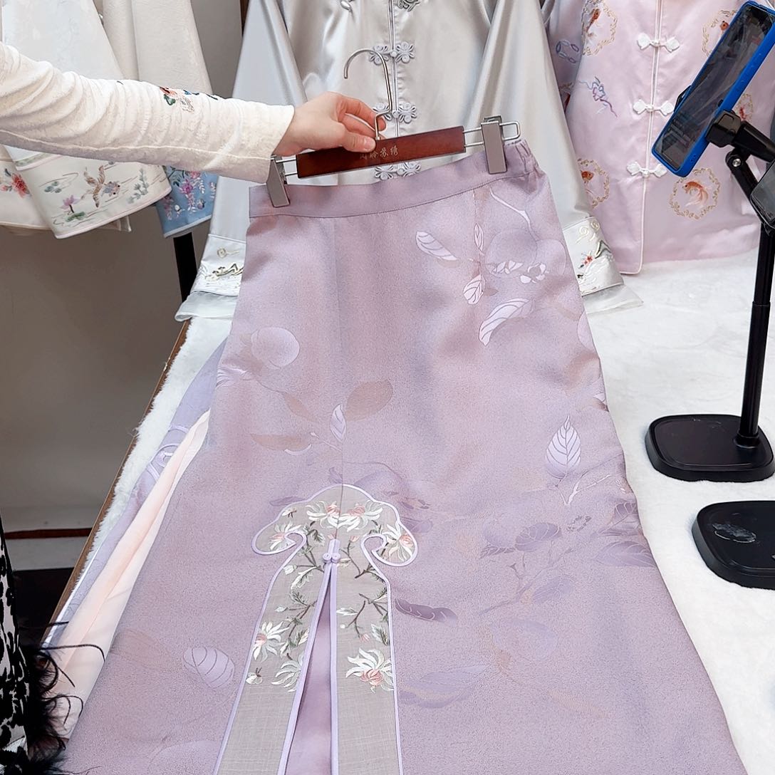 织绣真丝紫色 柿柿如意