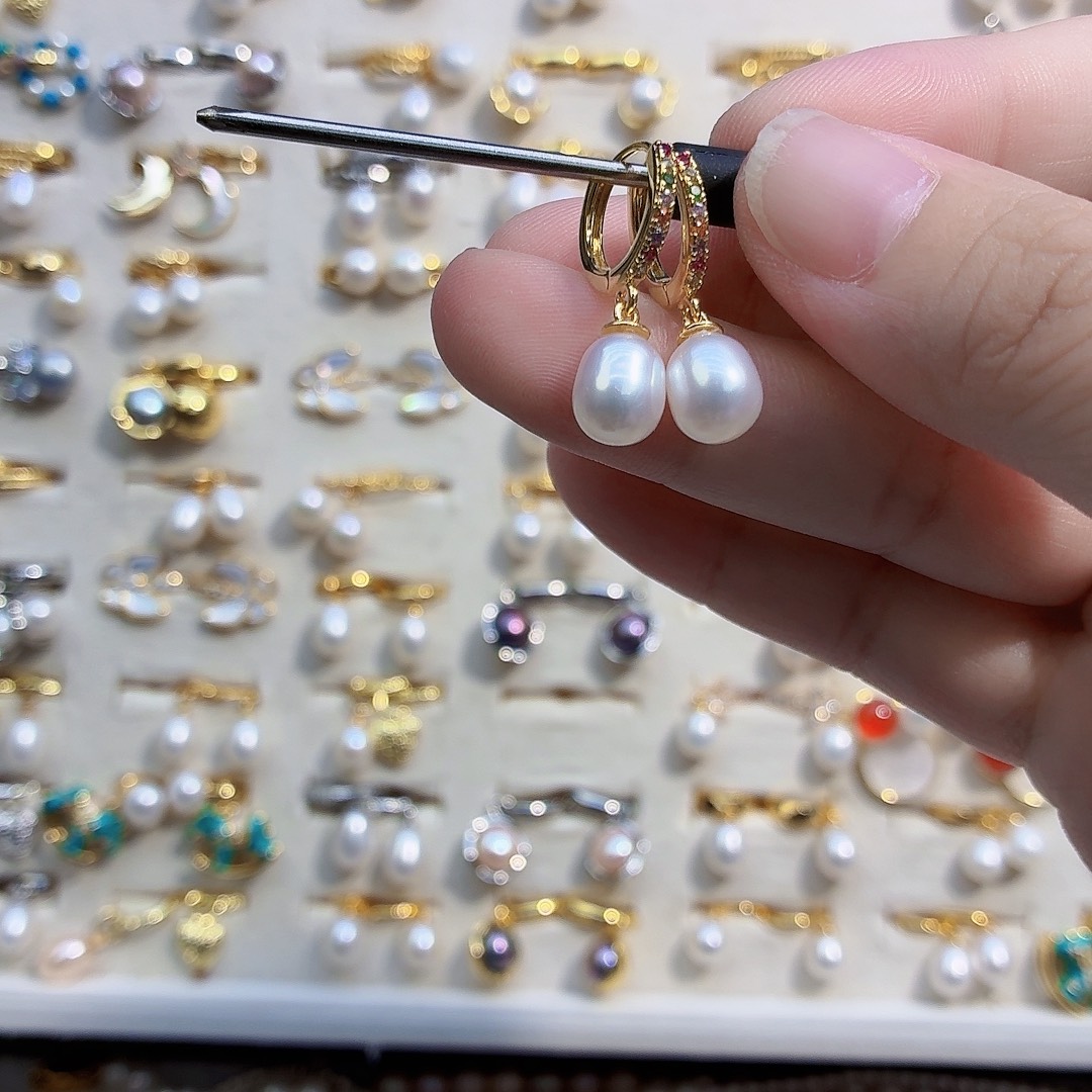 合金耳饰淡水珍珠