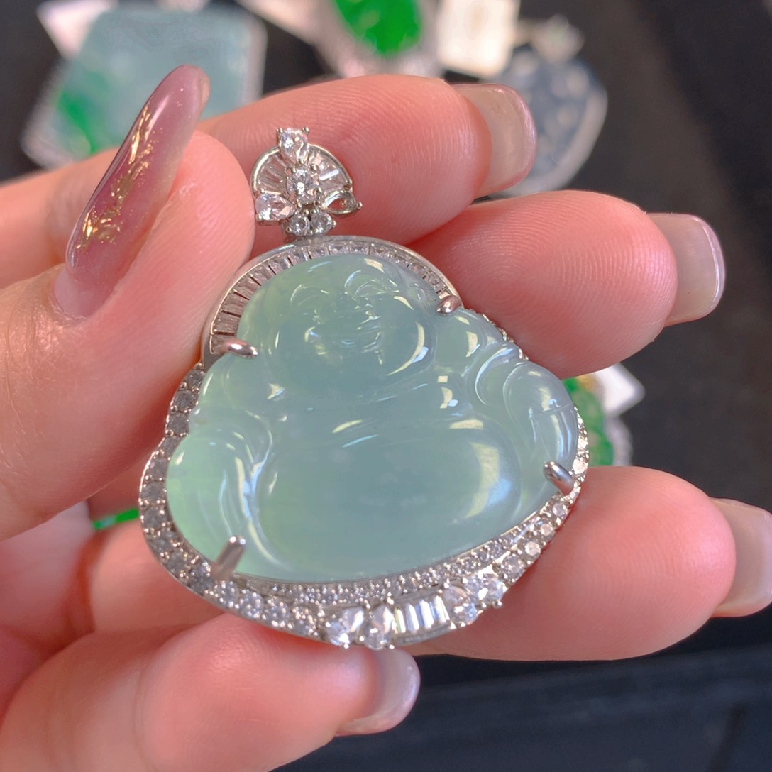 翡翠颈饰未镶嵌翡翠