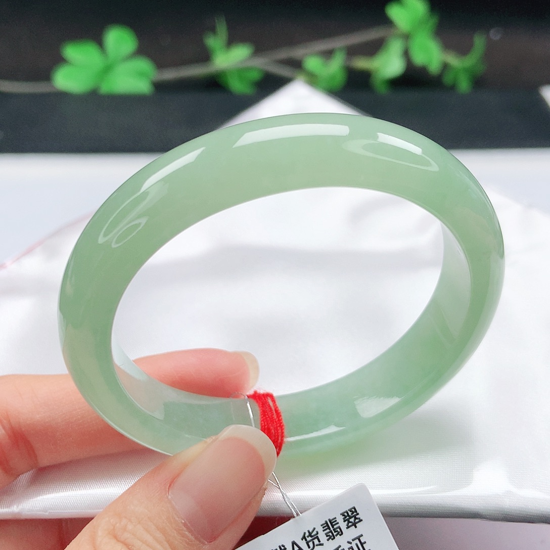 未镶嵌手镯（贵妃镯）翡翠55贵