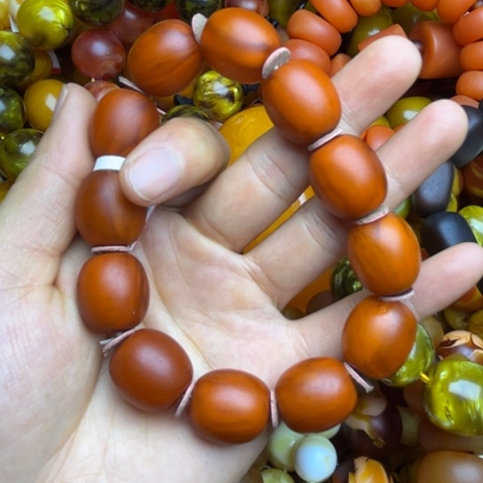 琥珀未镶嵌手链蜜蜡