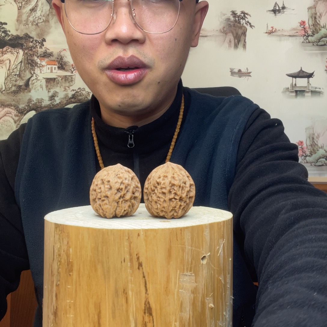 文玩核桃把件野牛