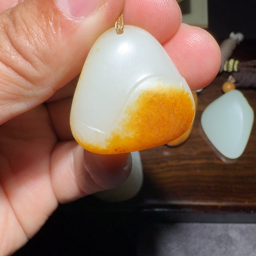 和田玉颈饰未镶嵌