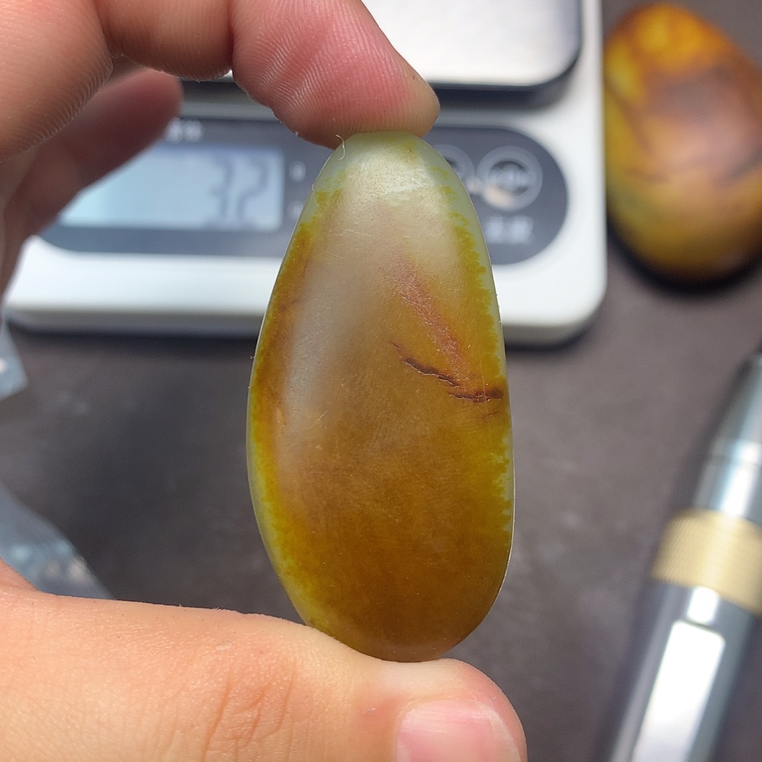 和田玉（糖玉）未镶嵌挂件