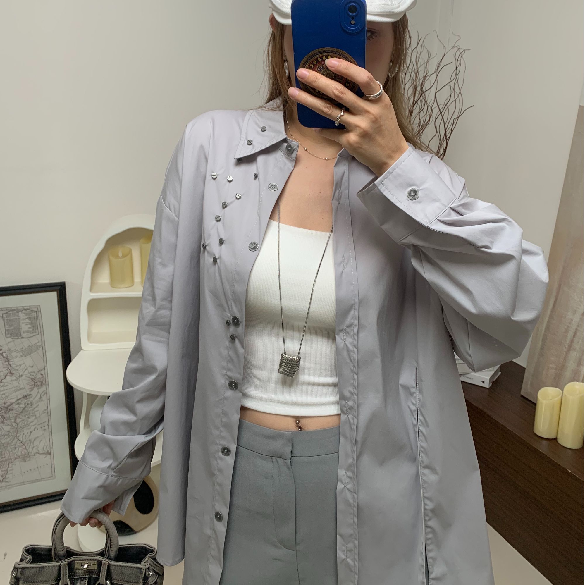 【奥莉】2025春夏:新款小众设计师铆钉设计感宽松显瘦简约衬衫M758