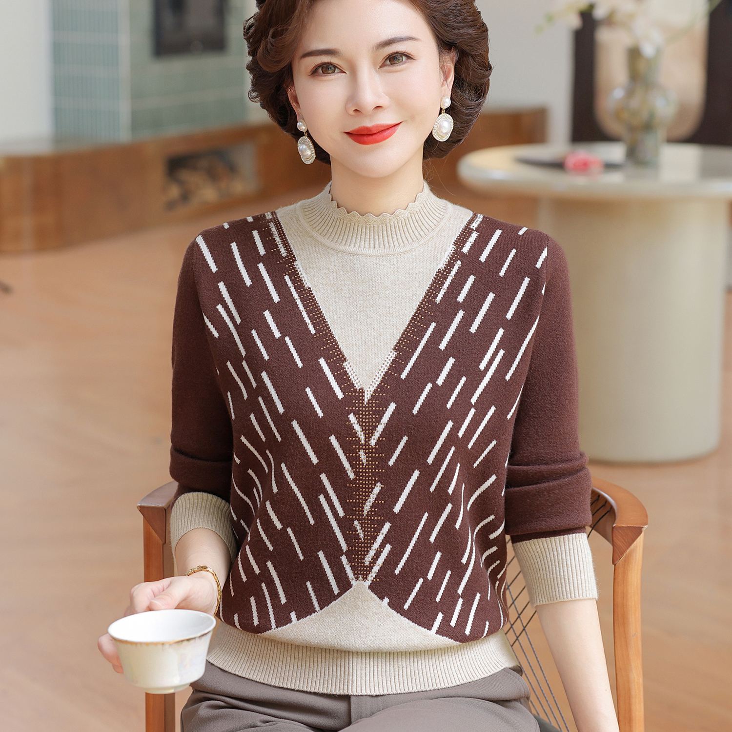 中老年女装春秋季针织长袖打底衫2025新款妈妈半高领遮肚显瘦上衣