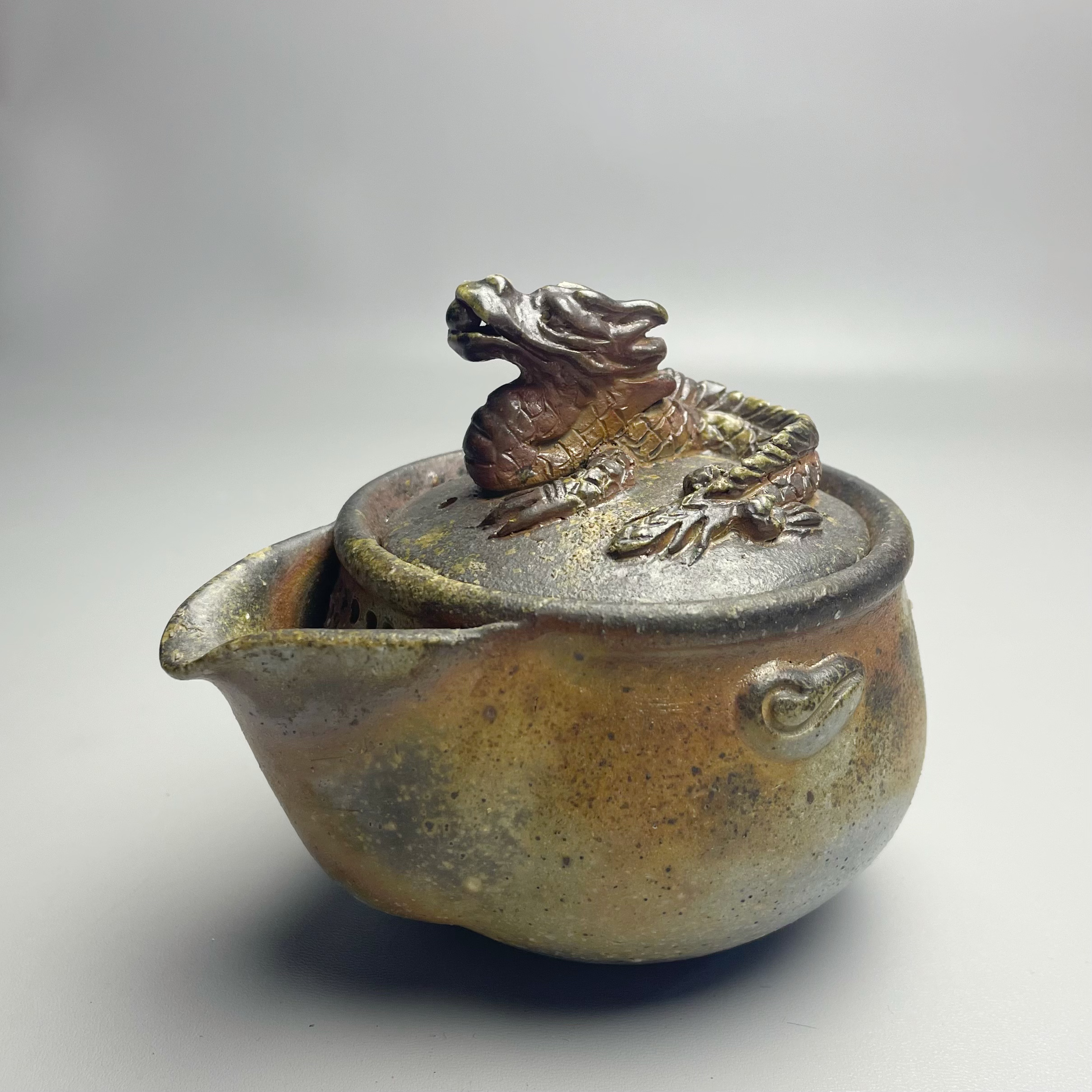 中居靖龙摘宝瓶 备前烧作品