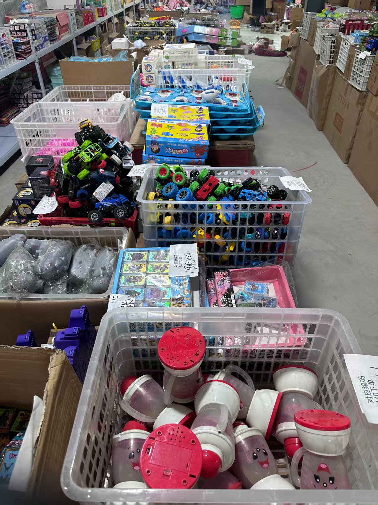 151到200清库存处理玩具 有点微瑕属正常情况 