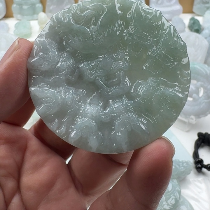 翡翠未镶嵌颈饰天然缅甸A货翡翠