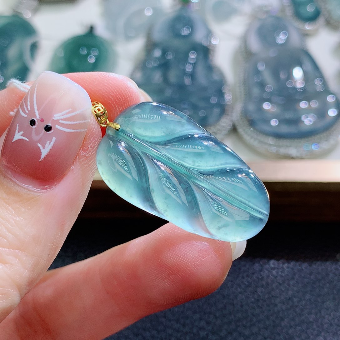 翡翠挂件18K金镶嵌翡翠