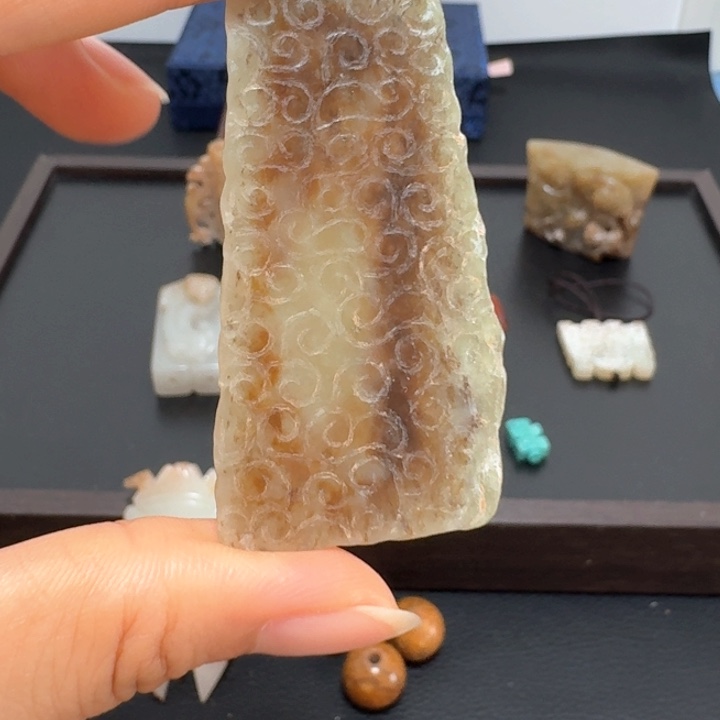 暴***暴和田玉未镶嵌颈饰