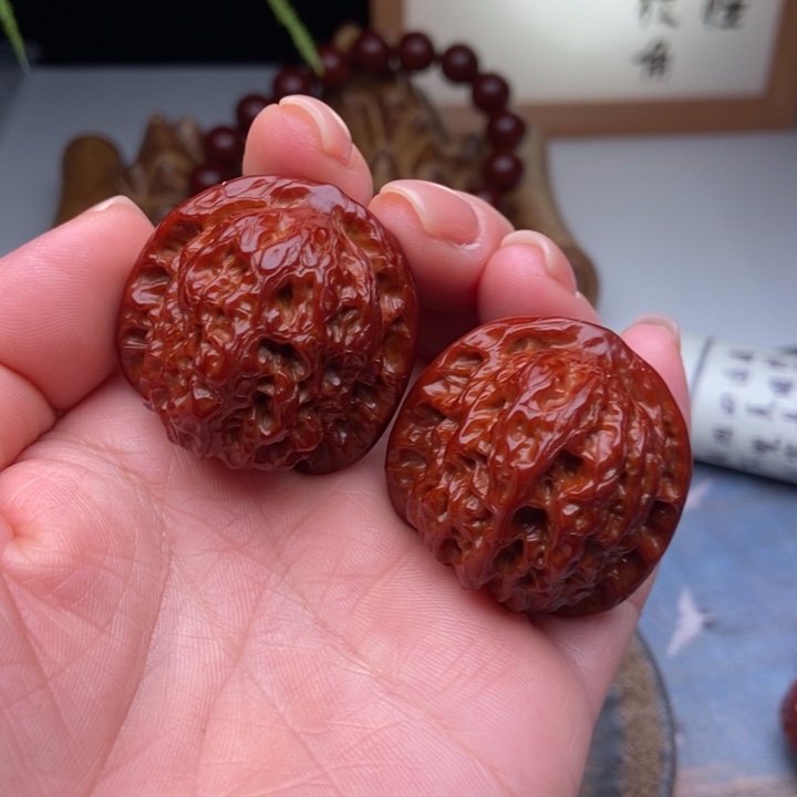 小***哥文玩核桃吊坠血麒麟血麒麟血麒麟