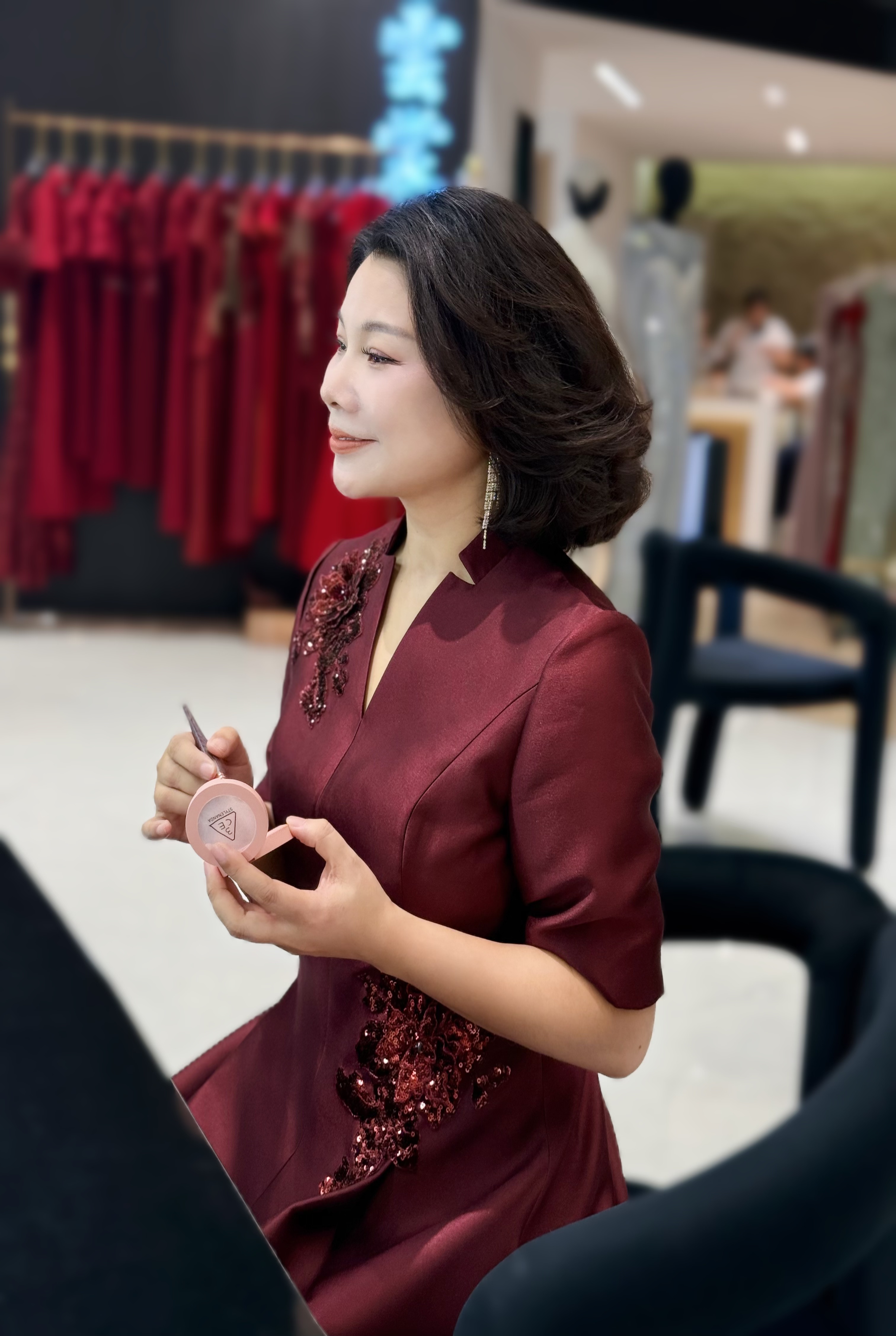 0121喜妈妈喜婆婆礼服显瘦气质时尚红色纯色洋气连衣裙a字