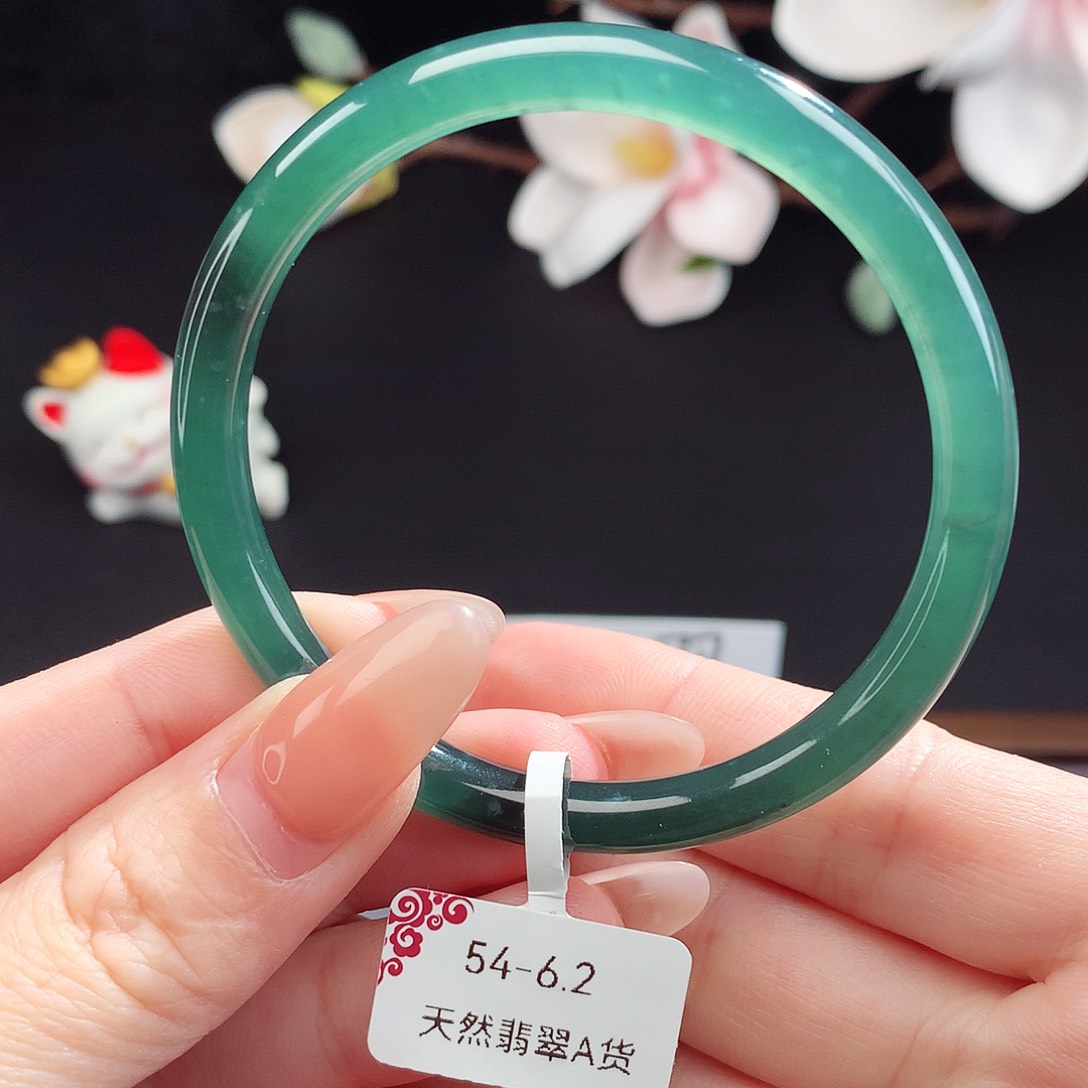 翡翠手镯（圆镯）未镶嵌