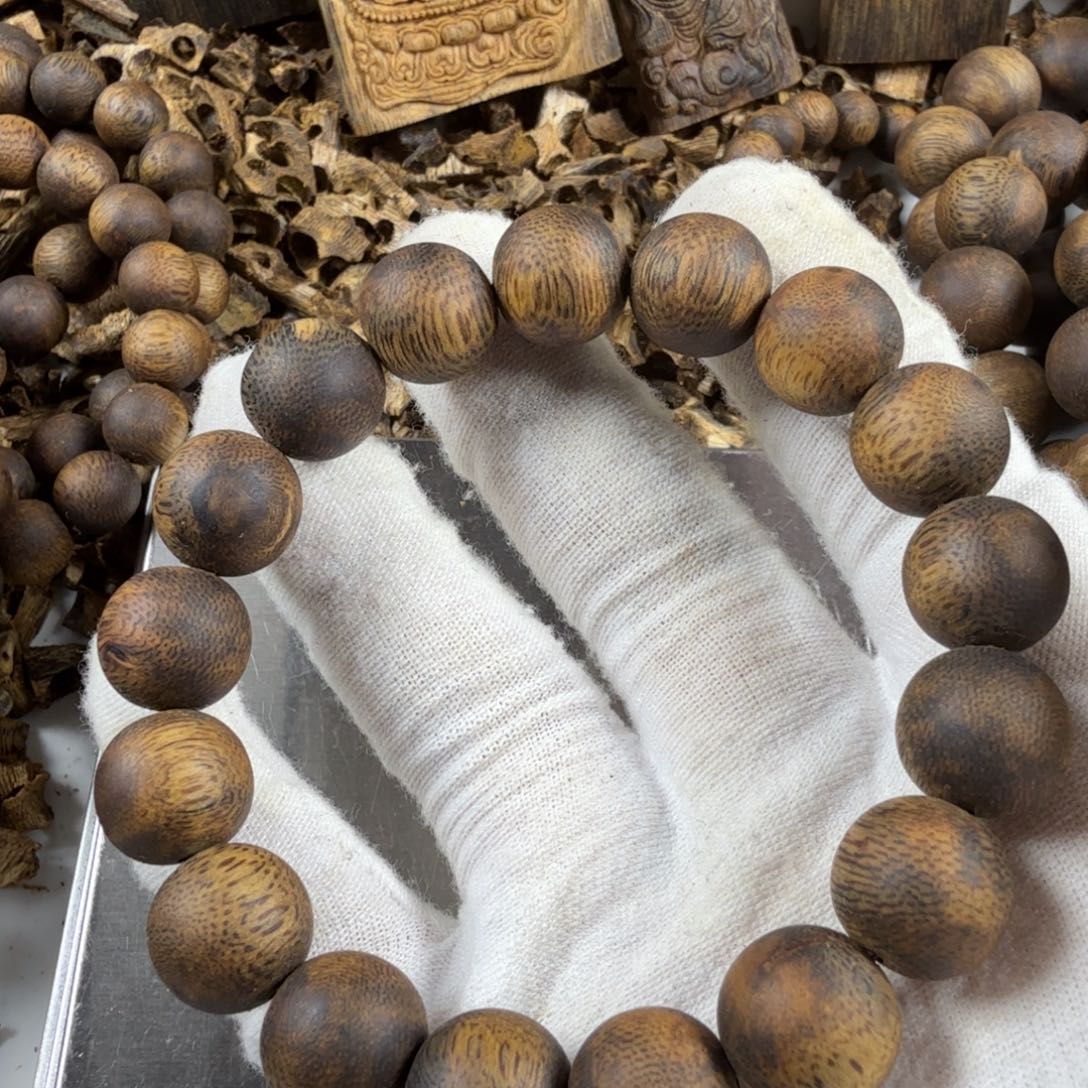 睡****沉香沉香碎屑乌身圆叶1.3单圈19克