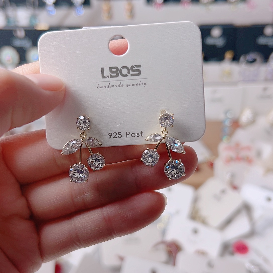 锆石纯铜合金耳环的