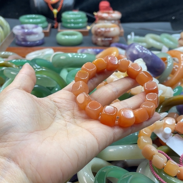 *****石英质玉未镶嵌珠宝奇石