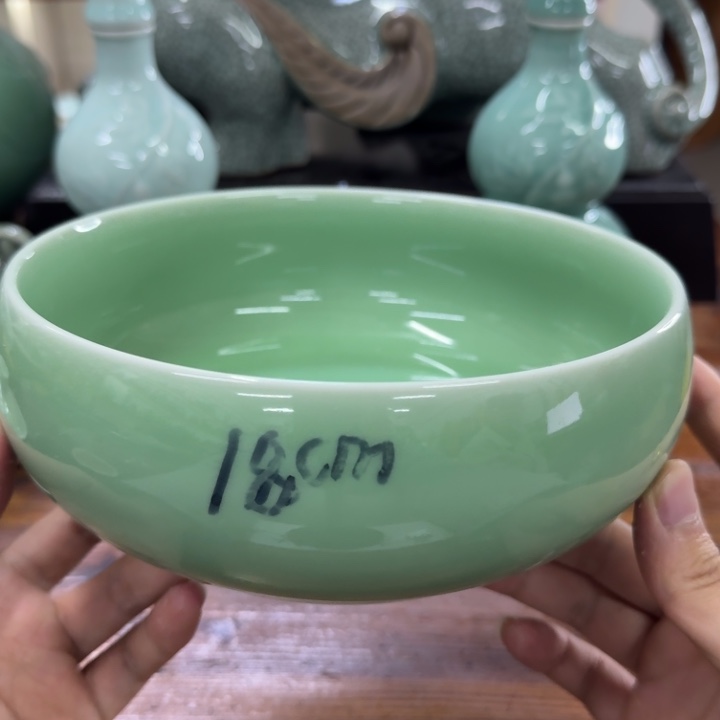 龙泉青瓷茶具微瑕4521