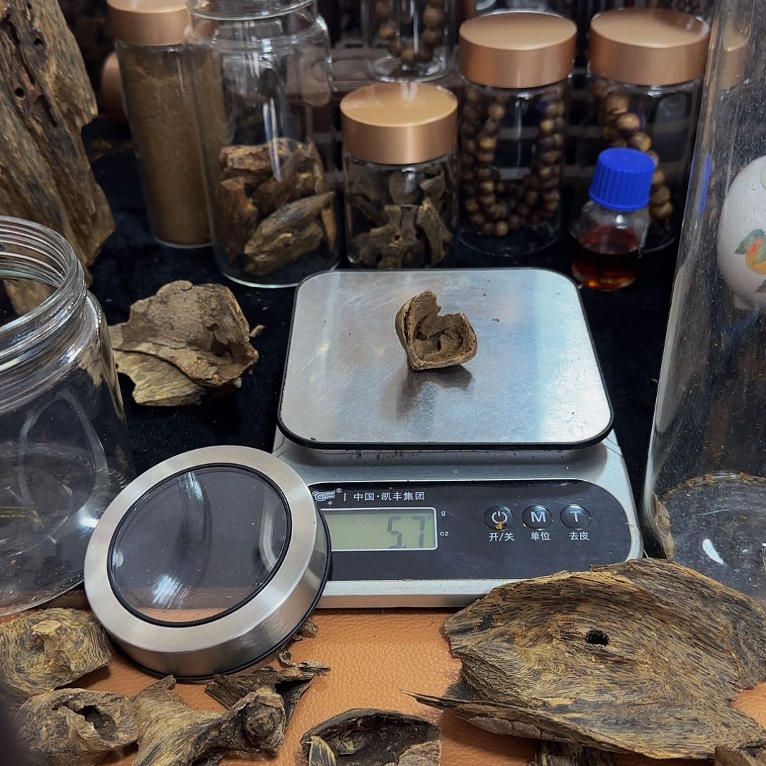 沉香沉香碎屑精品虎斑奇皮油料5.7克