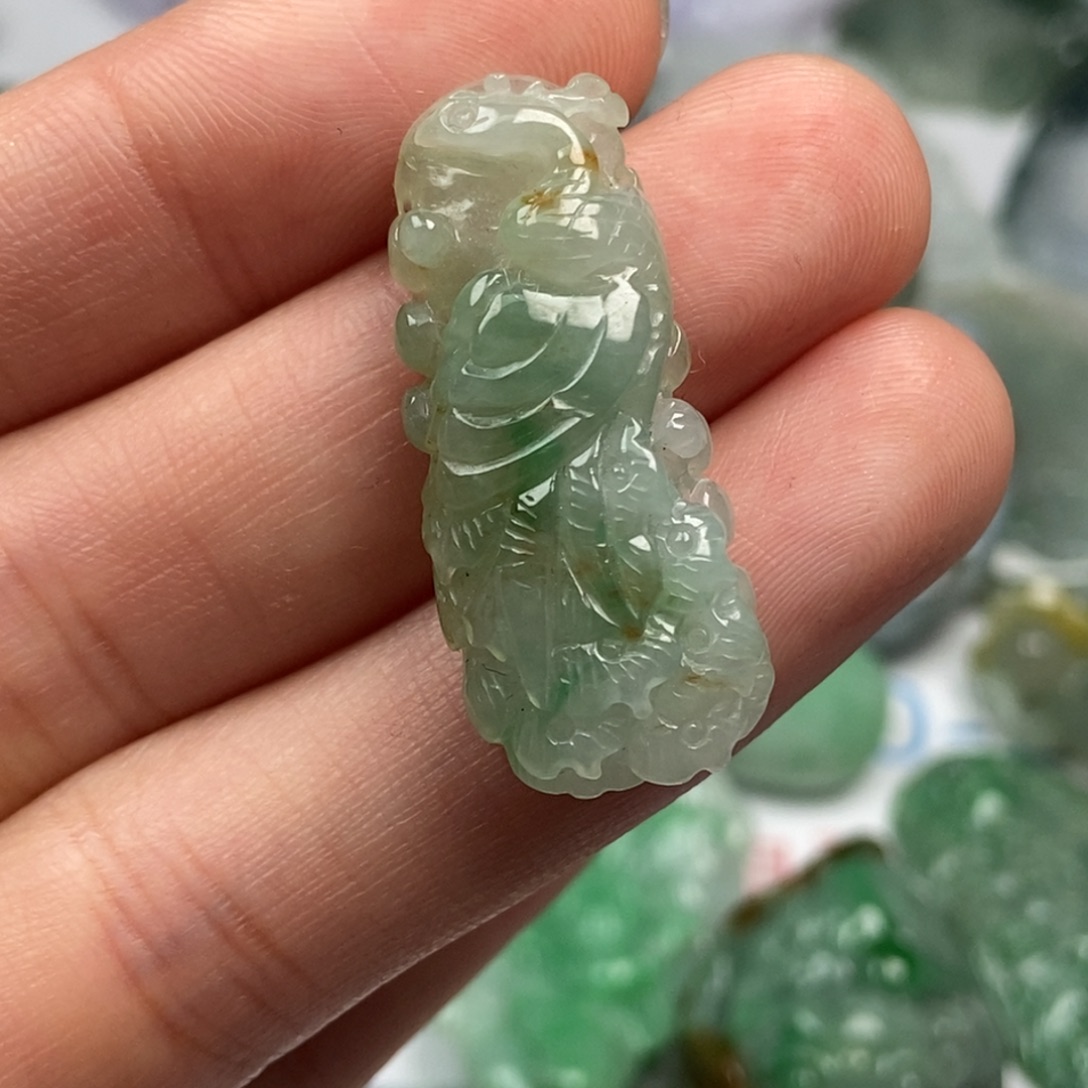 翡翠未镶嵌颈饰翡翠