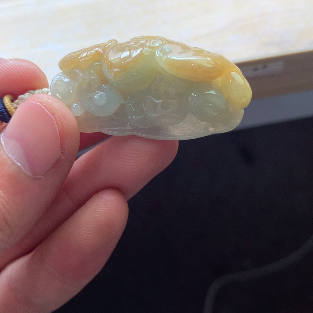 翡翠颈饰未镶嵌吊坠