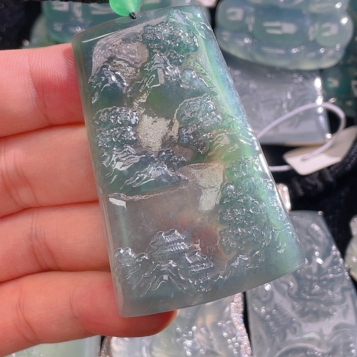 翡翠颈饰未镶嵌58，