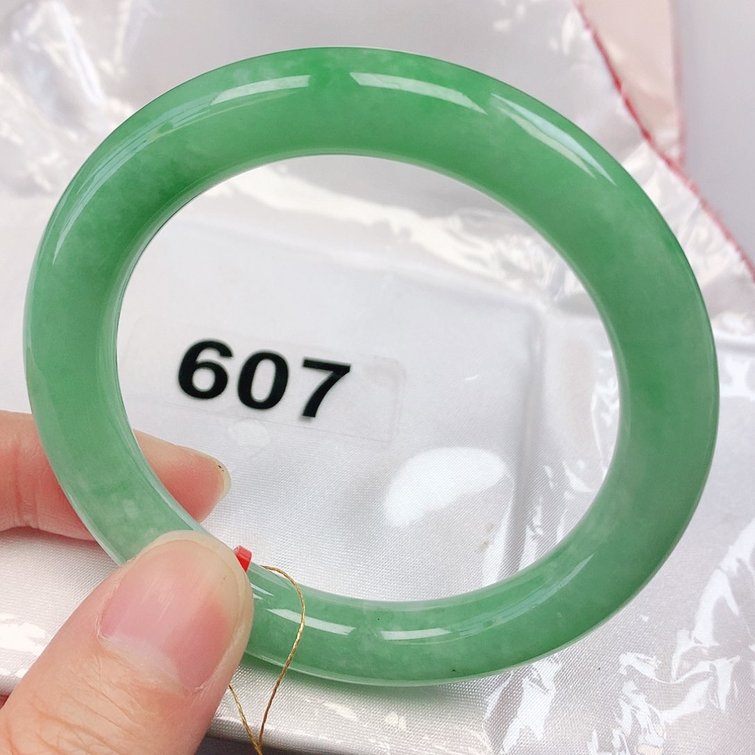 翡翠手镯未镶嵌抖音607