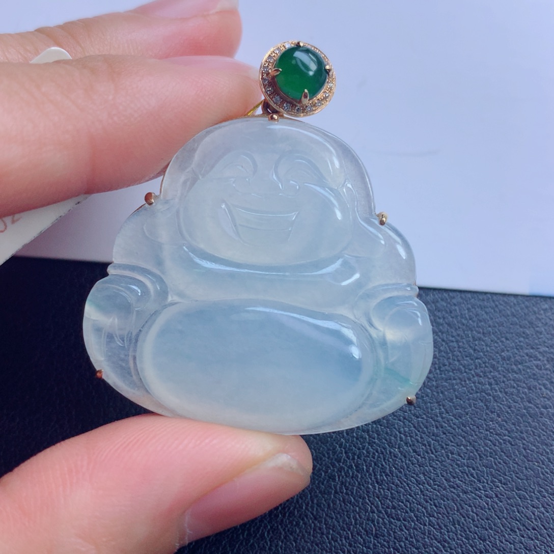 翡翠未镶嵌颈饰佛公